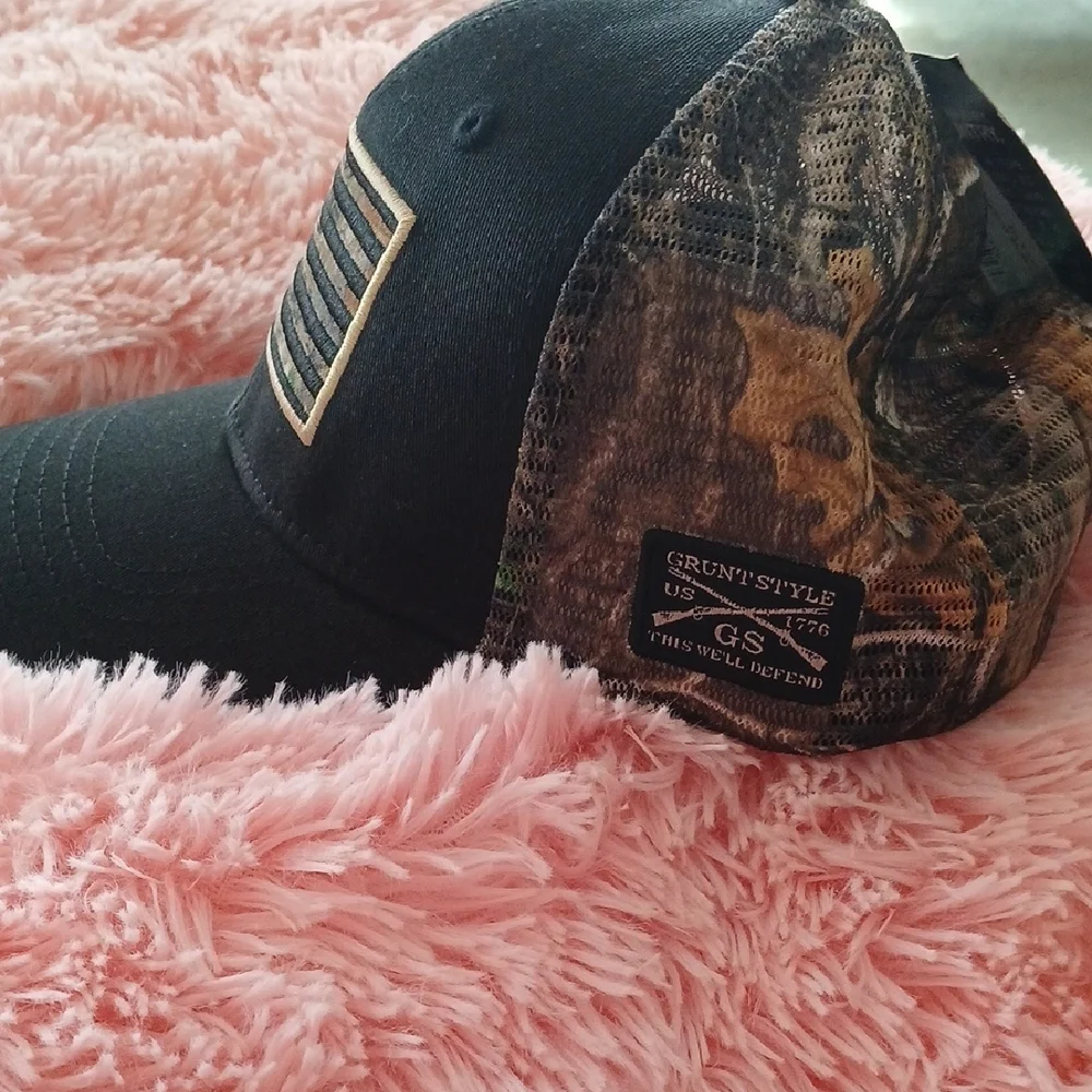 Grunt Style Camouflage Trucker Hat in Black and Camo - Picture 5 of 5